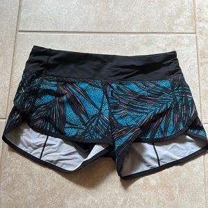 Lululemon speed up shorts - size 4 regular.